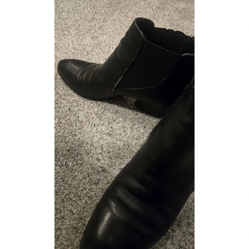 Franco Sarto Quinne Women's Black Leather Ankle Boots Size 8M Chelsea Style